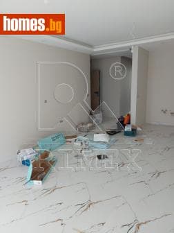 Тристаен, 110m²