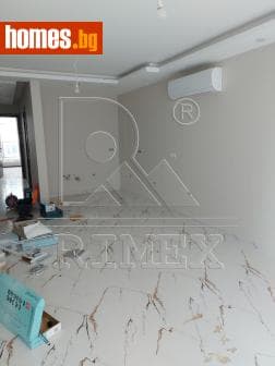 Тристаен, 110m²