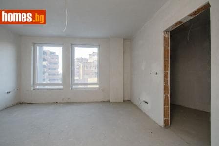 Тристаен, 167m²