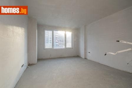 Тристаен, 167m²