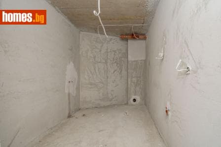 Тристаен, 167m²