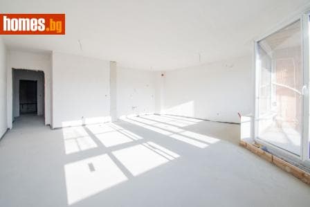 Тристаен, 132m²