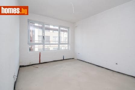Тристаен, 132m²