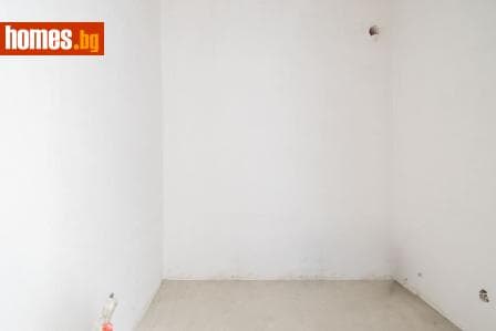Тристаен, 132m²