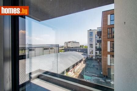 Тристаен, 112m²