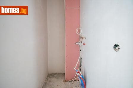 Тристаен, 112m²