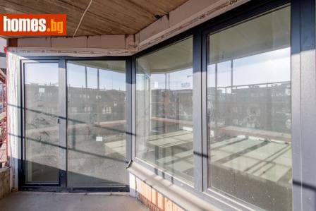 Тристаен, 132m²
