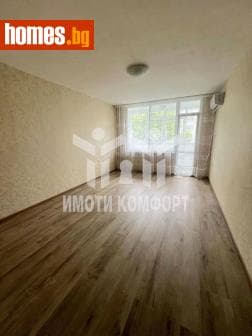 Тристаен, 68m²