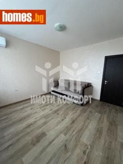 Тристаен, 68m²