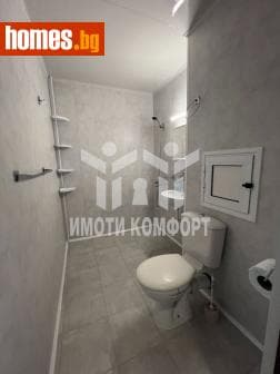 Тристаен, 68m²