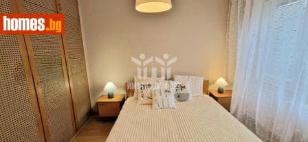 Тристаен, 80m²