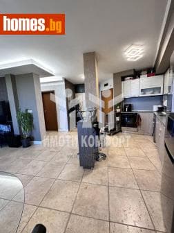 Тристаен, 104m²