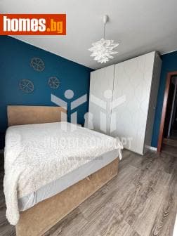 Тристаен, 104m²