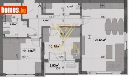 Тристаен, 93m²