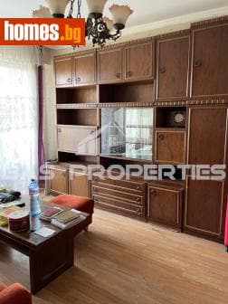 Тристаен, 85m²