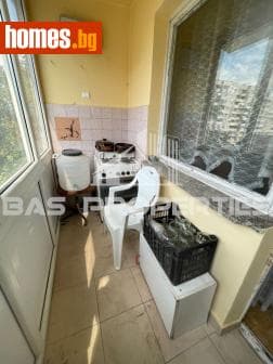 Тристаен, 85m²