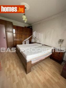Тристаен, 85m²