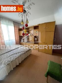 Тристаен, 85m²