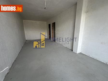 Тристаен, 118m²