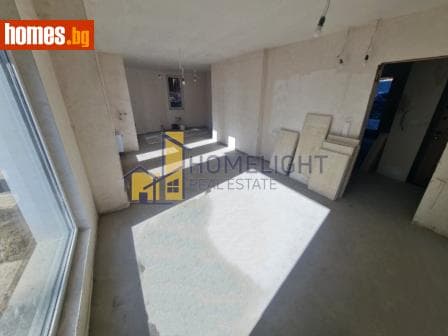 Тристаен, 107m²