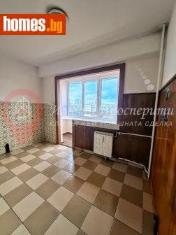Тристаен, 88m²