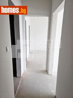 Тристаен, 130m²