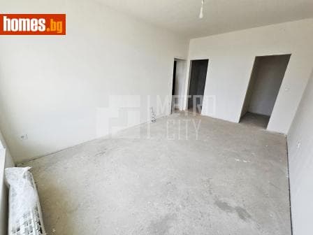 Тристаен, 130m²