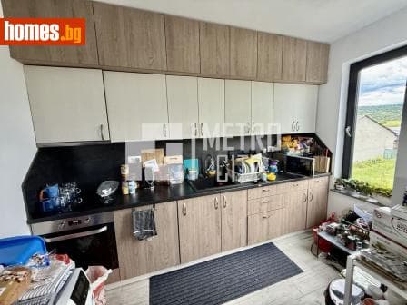 Тристаен, 103m²