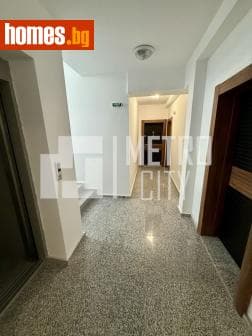 Тристаен, 103m²