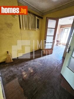 Двустаен, 67m²