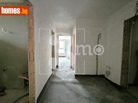 Тристаен, 119m²