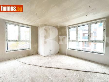 Тристаен, 113m²