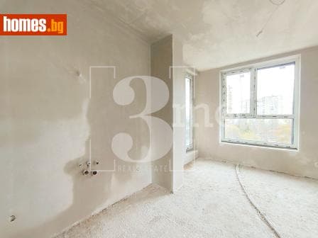 Тристаен, 113m²
