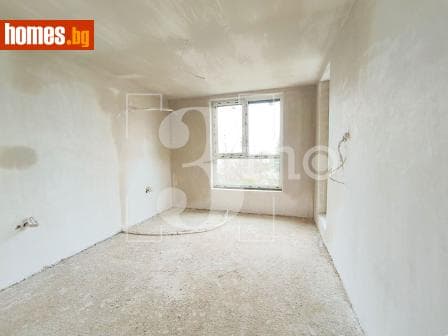 Тристаен, 112m²