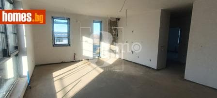 Тристаен, 99m²