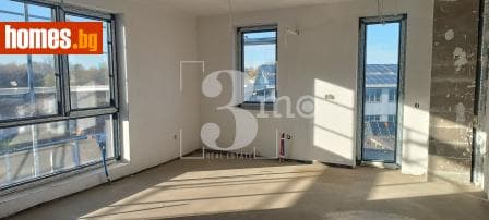 Тристаен, 99m²