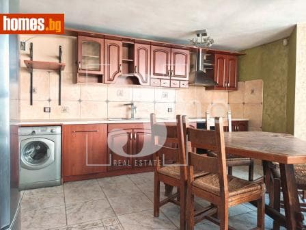 Тристаен, 139m²