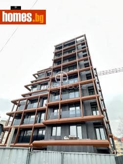 Тристаен, 110m²