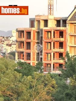Тристаен, 124m²