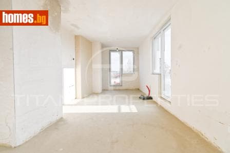 Тристаен, 130m²