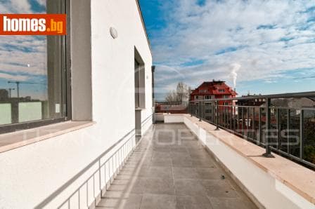 Тристаен, 130m²