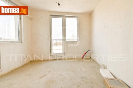 Тристаен, 130m²