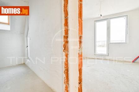 Тристаен, 130m²