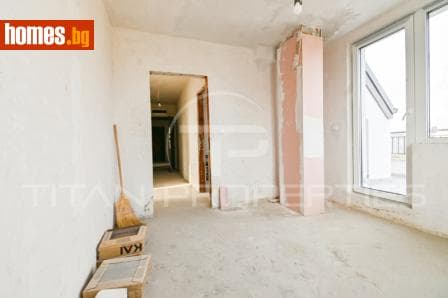 Тристаен, 130m²