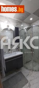 Тристаен, 117m²