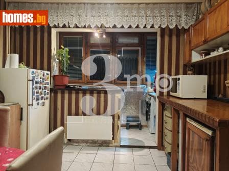 Двустаен, 65m²