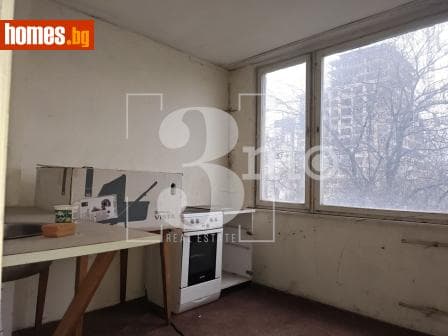 Тристаен, 86m²