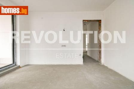 Тристаен, 117m²