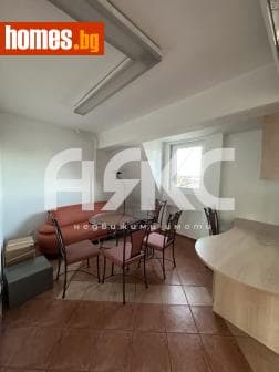 Тристаен, 96m²