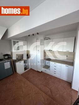 Тристаен, 96m²